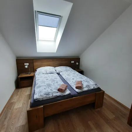 Moravia Apartamento *